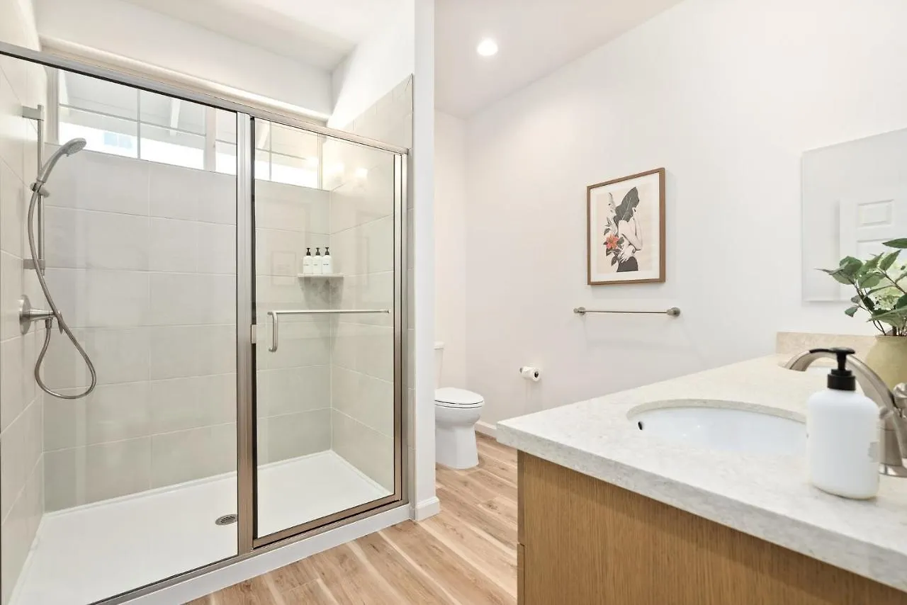 度假居 @ Marbella Lane - Mesmerizing Ocean + Mt Views Waianae