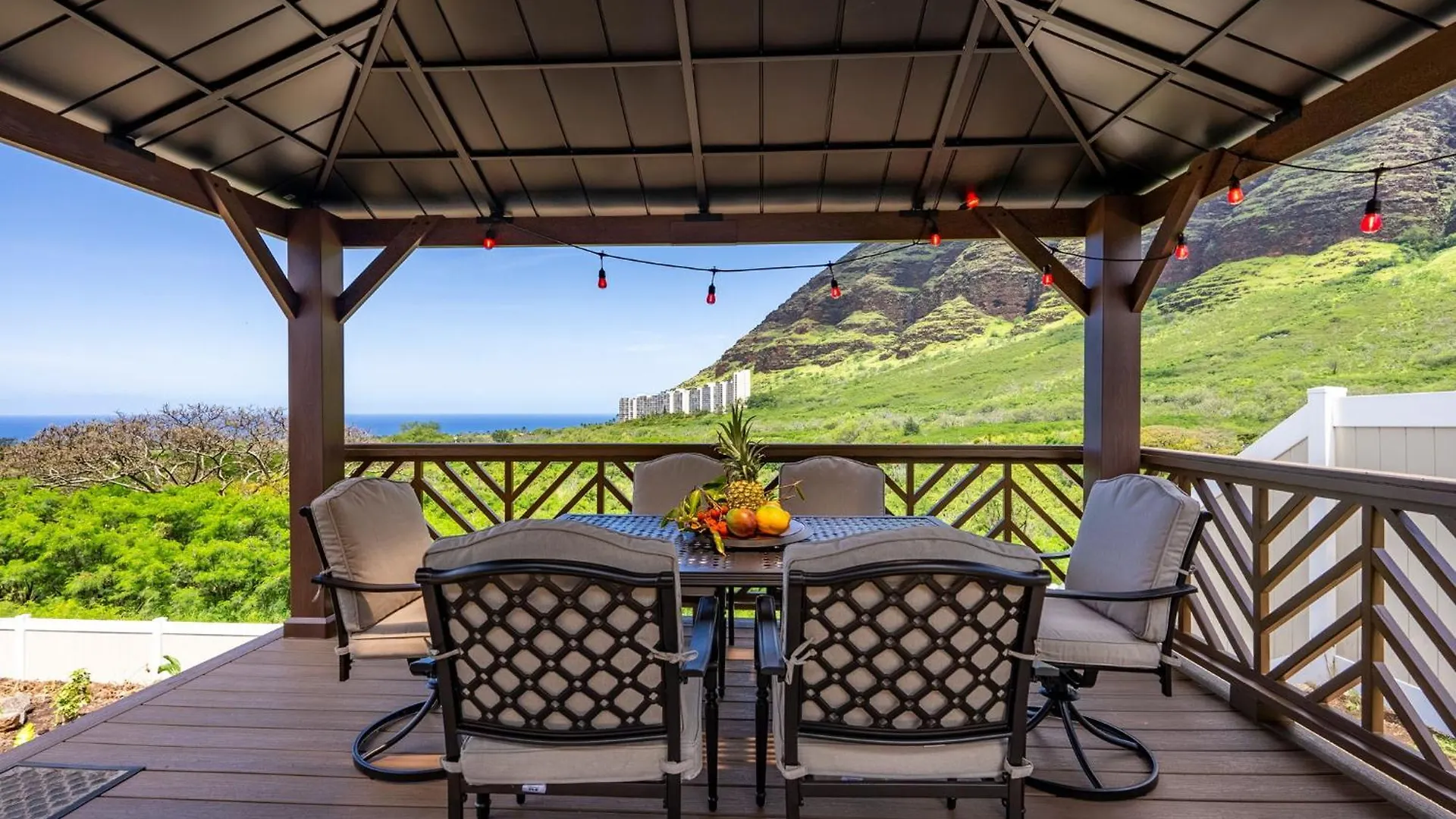 @ Marbella Lane - Mesmerizing Ocean + Mt Views Waianae 度假居